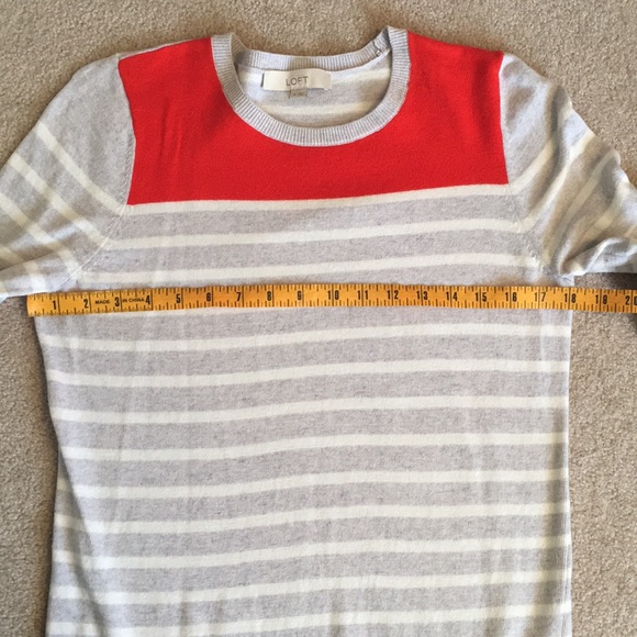 Loft Sweater -lightweight w/slight high low detail - Picture 8 of 8